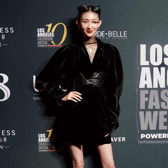 王诗文 披荊斩棘的刚勇 明媚却如孩童