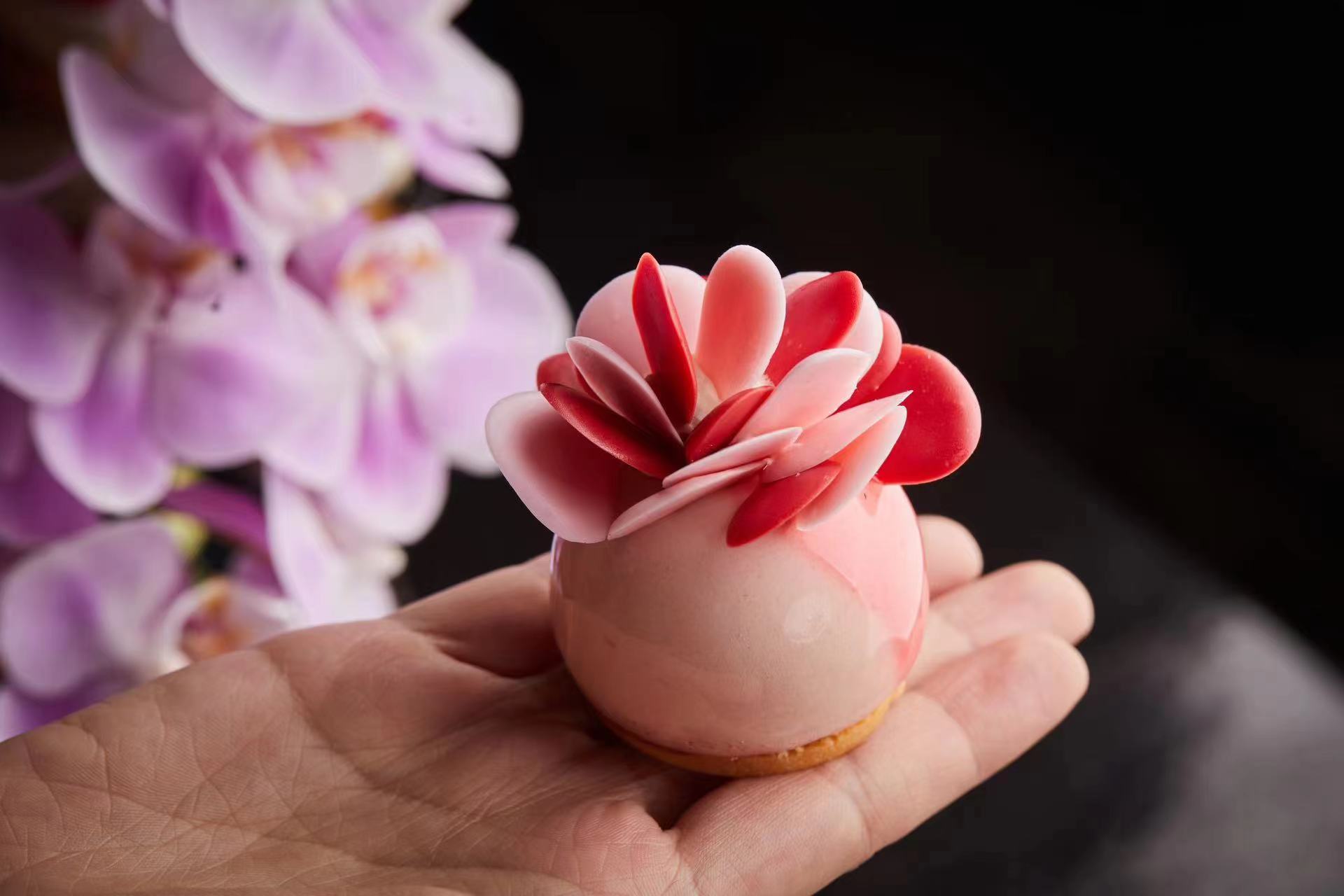 Café Gray Deluxe携手设计师品牌Shuting Qiu联袂推出‘意蕴·东西’主题下午茶