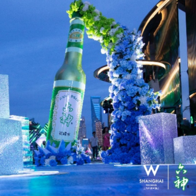  上海外滩 W 酒店破圈联名六神玩转清凉追光逐夏