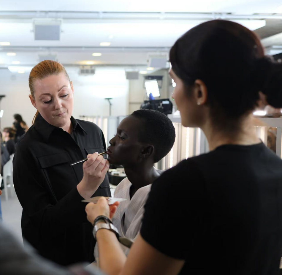 TOM FORD发布2026春夏系列秀场妆容