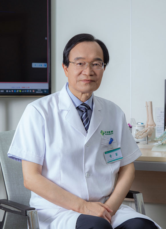 张建中 打破学科壁垒 守护足踝健康 - 北青周刊官网