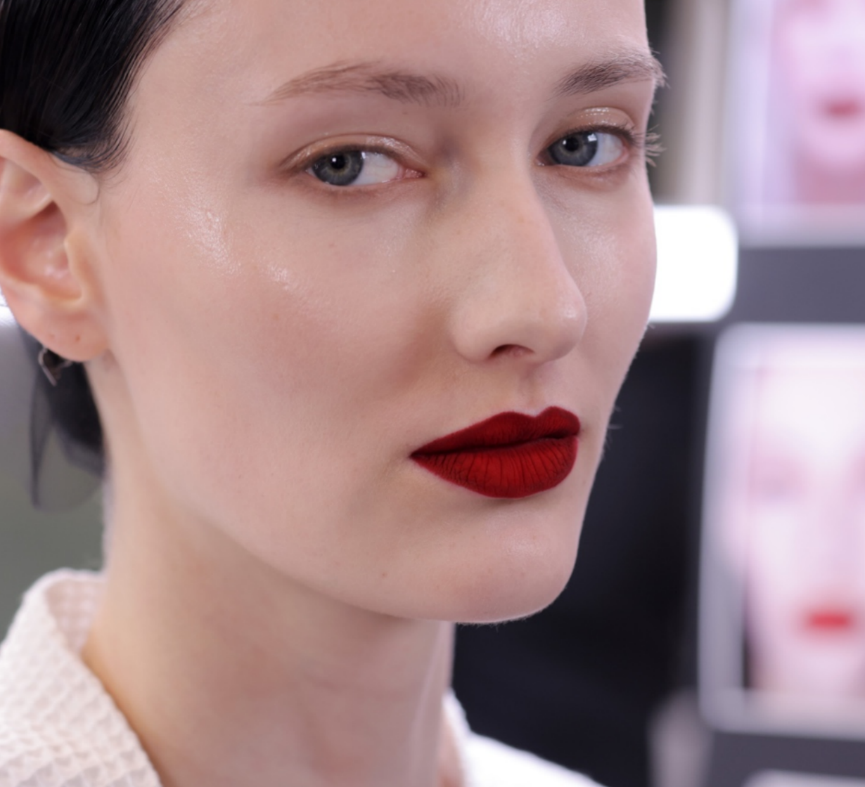 TOM FORD发布2026秋冬系列秀场妆容