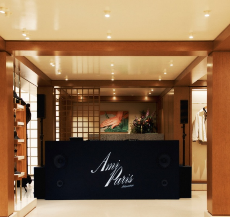 AMI PARIS举办街区主题活动，庆贺汉南洞旗舰店开业